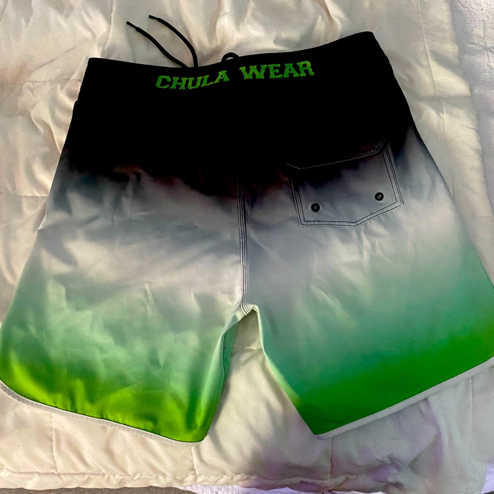 Mens Chula Wear competition board shorts, size 32 “Smoking Limes “